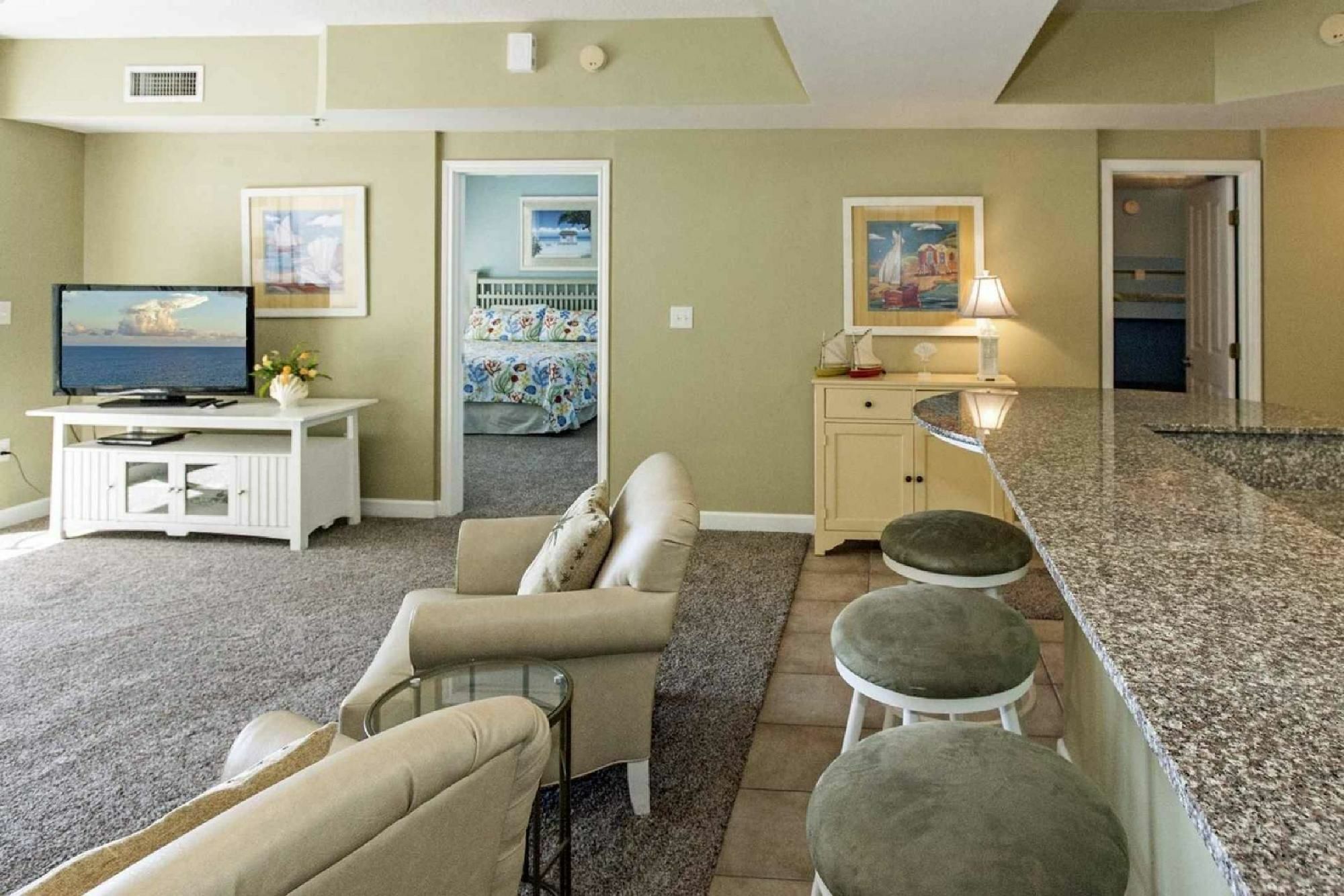 1214 Shores Of Panama Hotel 3*